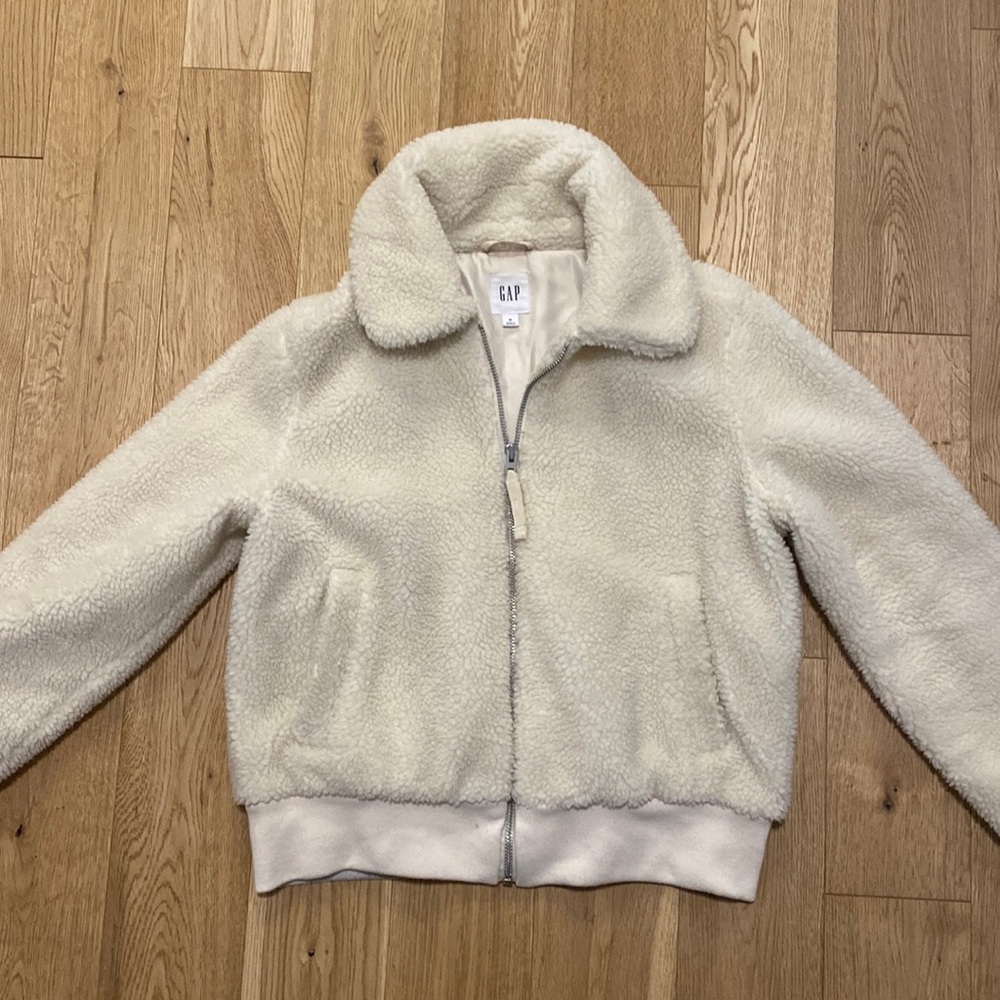 Gap medium ivory Sherpa jacket
